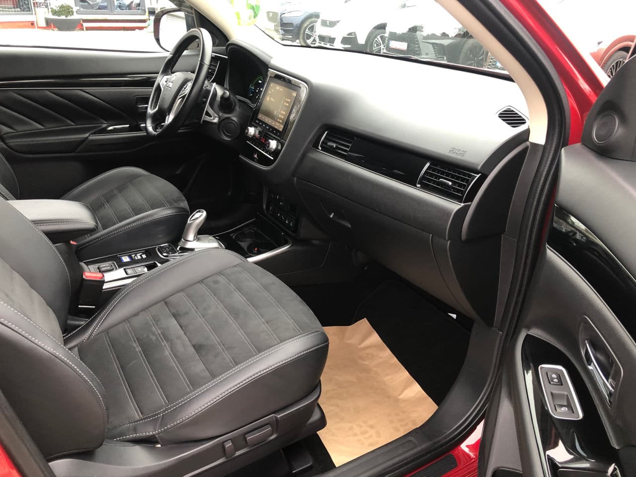 2021 Mitsubishi Outlander — Miniatură 13