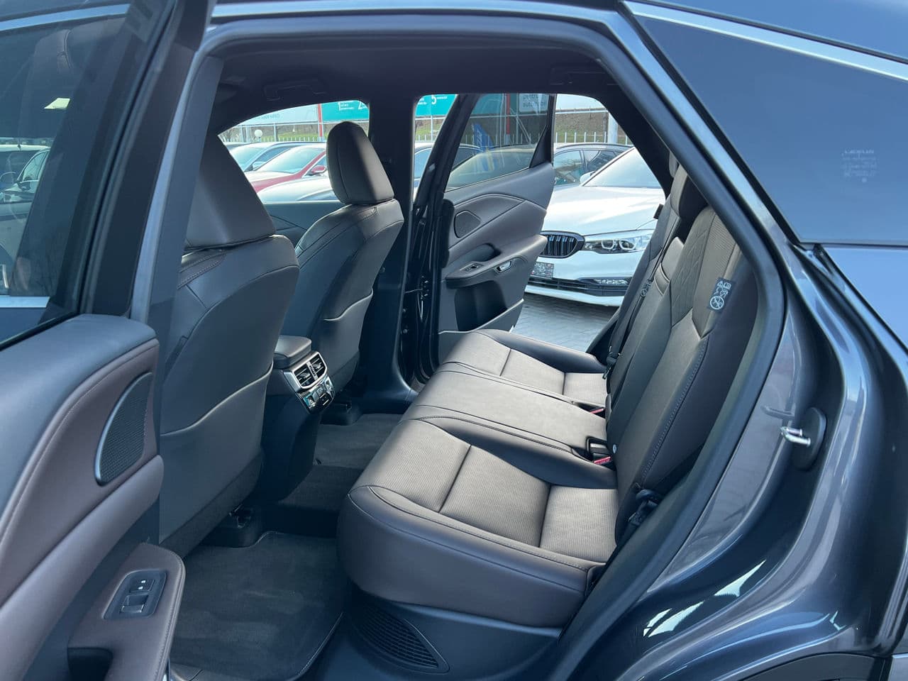 2023 Lexus RX 350h — Miniatură 9