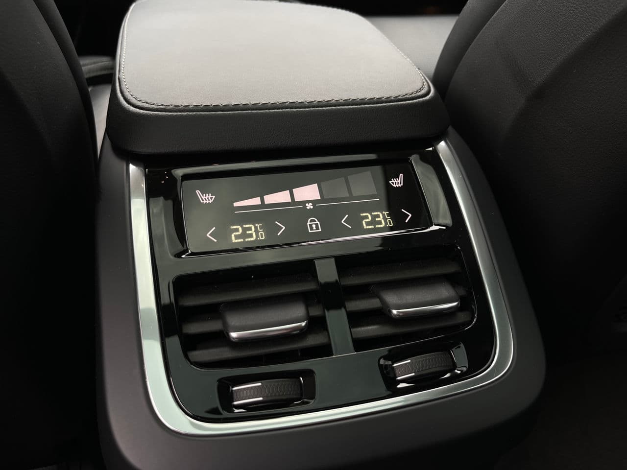 2021 Volvo XC 90 — Miniatură 18