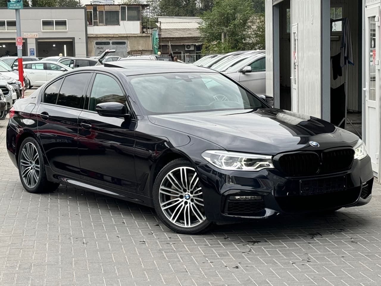 2019 BMW 530e — Miniatură 4