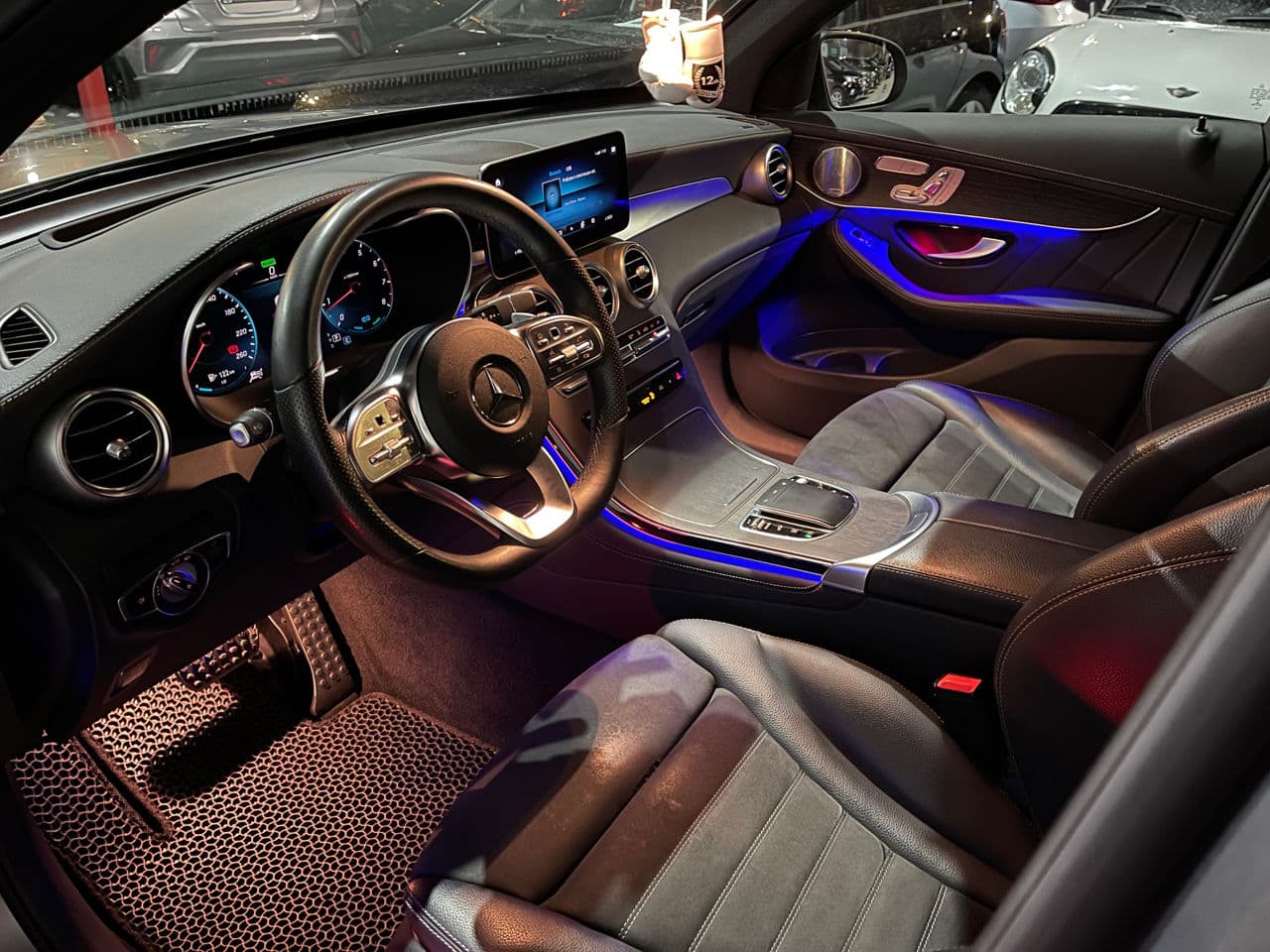 2020 Mercedes GLC 300 Coupe — Miniatură 5