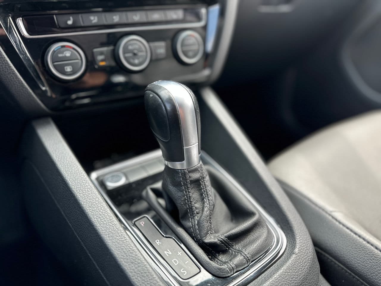 2015 Volkswagen Jetta — Miniatură 11