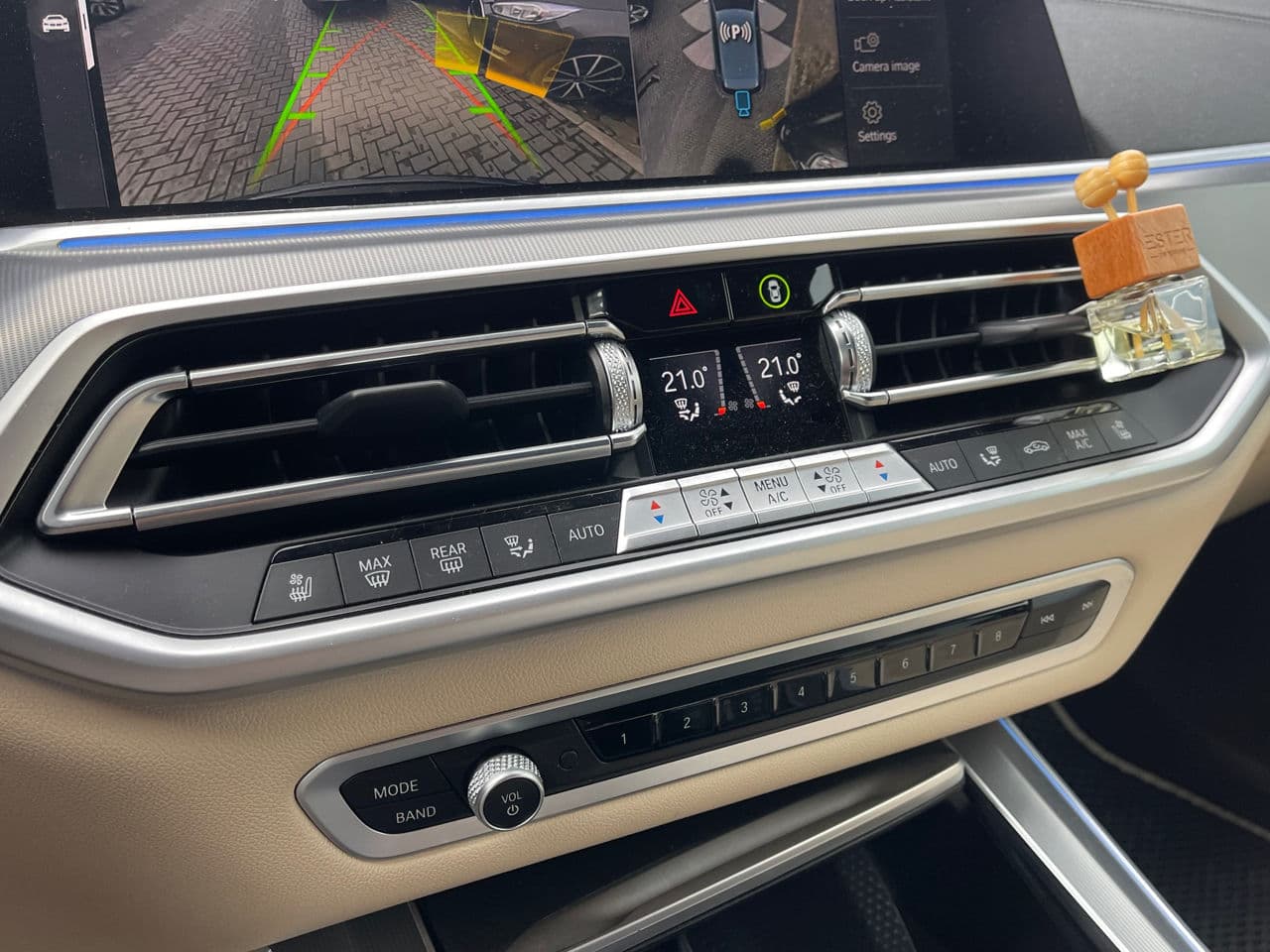 BMW X5 4.5e 2022 — Миниатюра 11