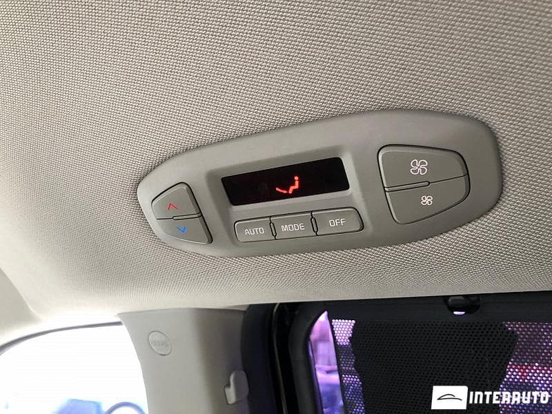 2017 Kia Carnival — Miniatură 20