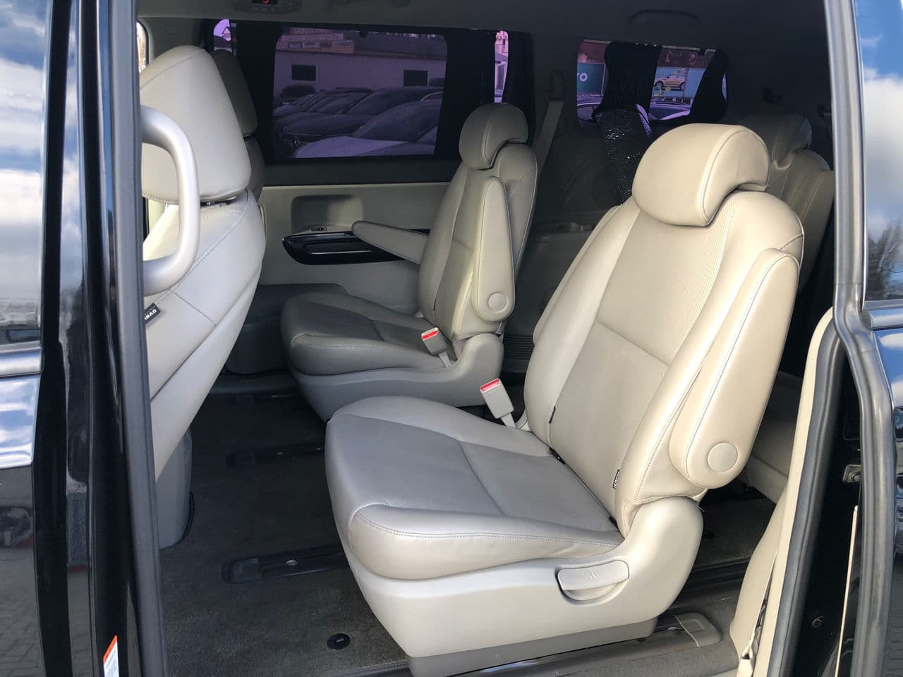 2017 Kia Carnival — Miniatură 14