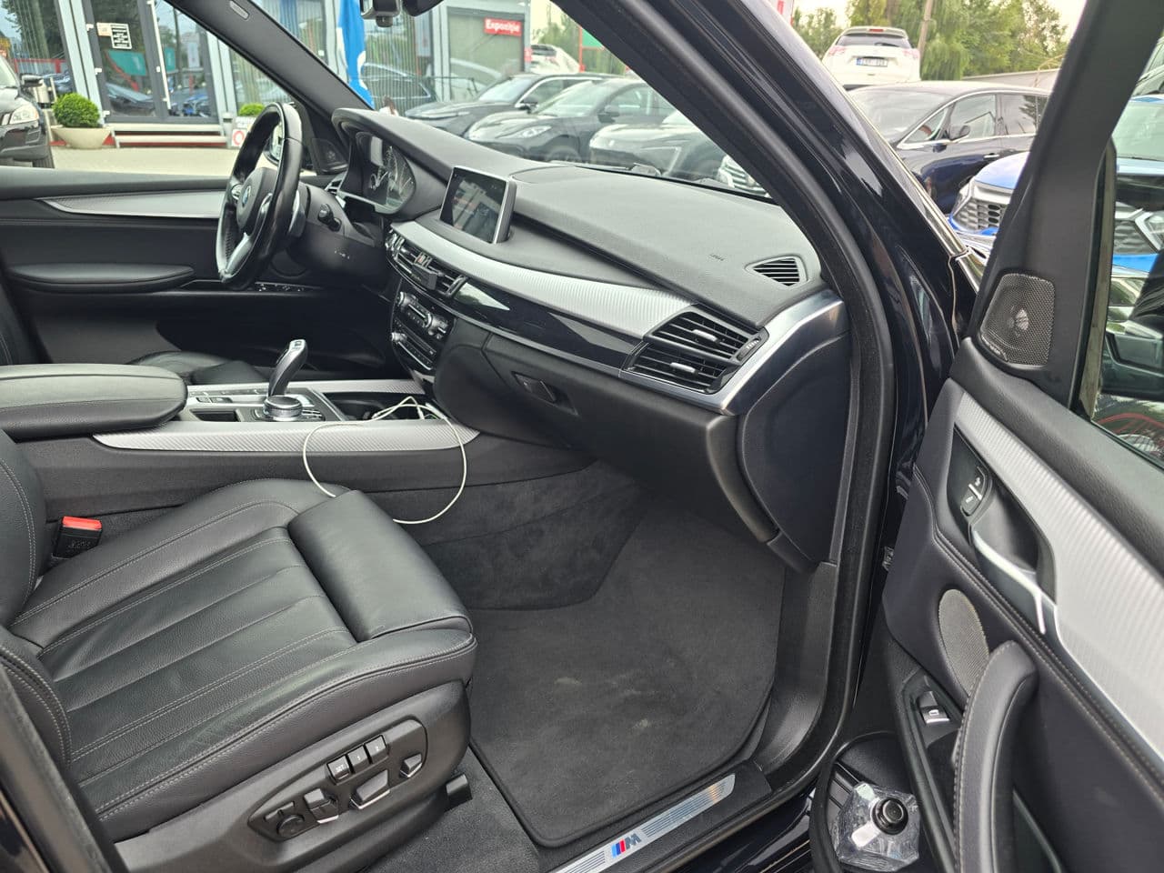 BMW X5 4.0e 2018 — Миниатюра 16