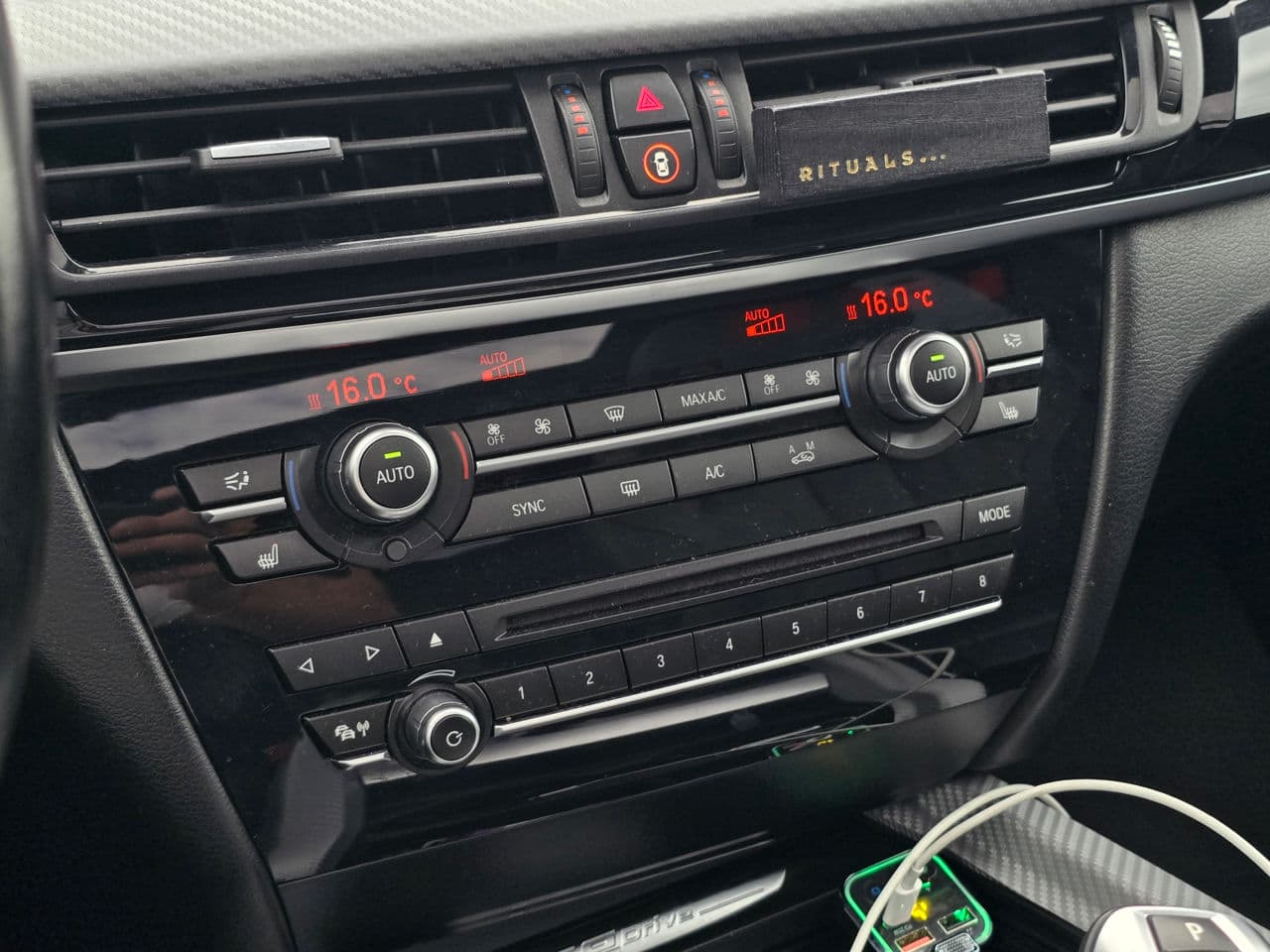 BMW X5 4.0e 2018 — Миниатюра 14
