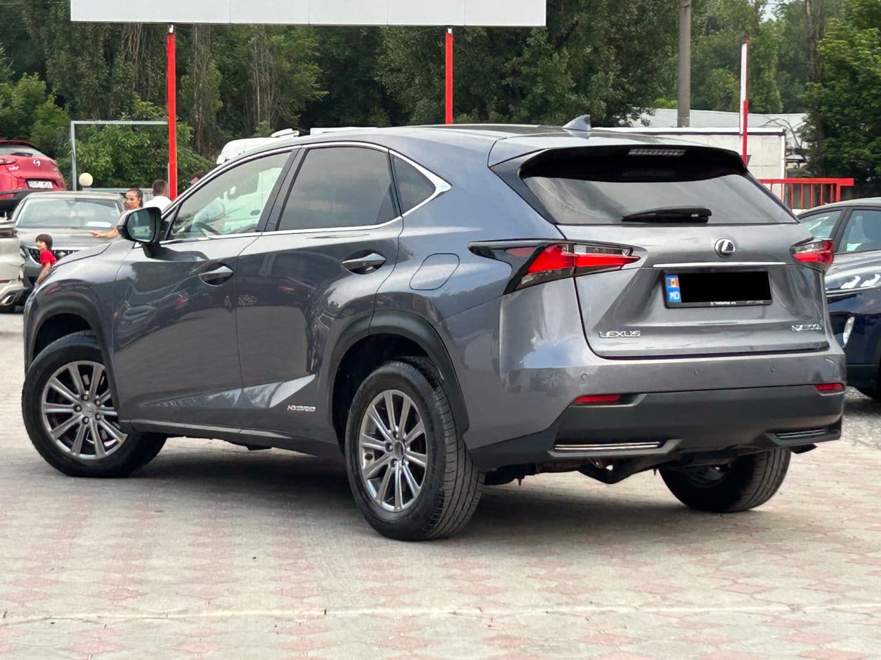 2015 Lexus NX 300H — Miniatură 3