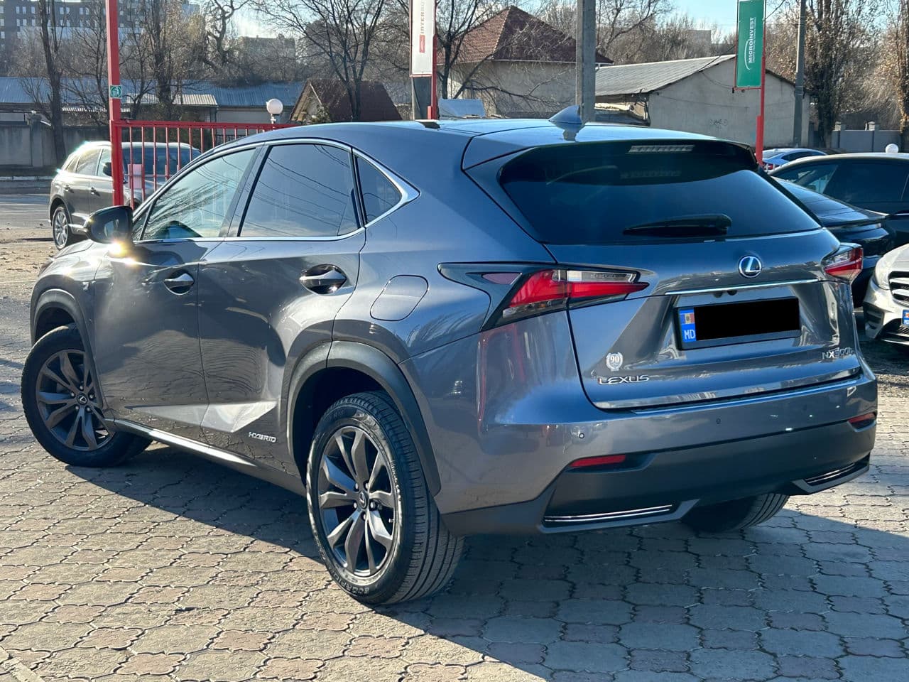 2015 Lexus NX 300H — Miniatură 2