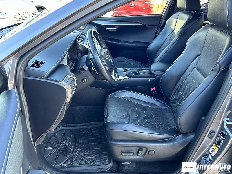 2015 Lexus NX 300H — Miniatură 8