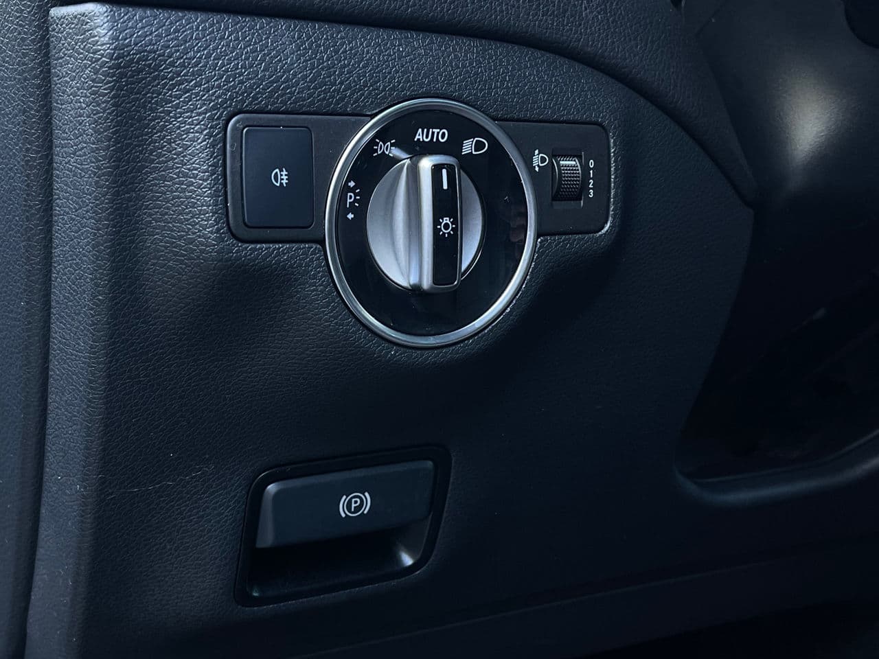 2017 Mercedes CLA 180d — Miniatură 7