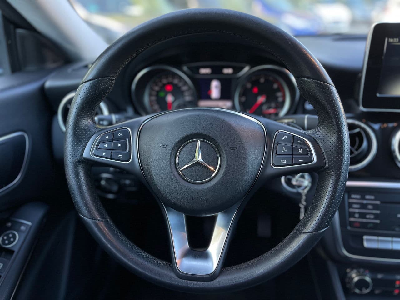 2017 Mercedes CLA 180d — Miniatură 10