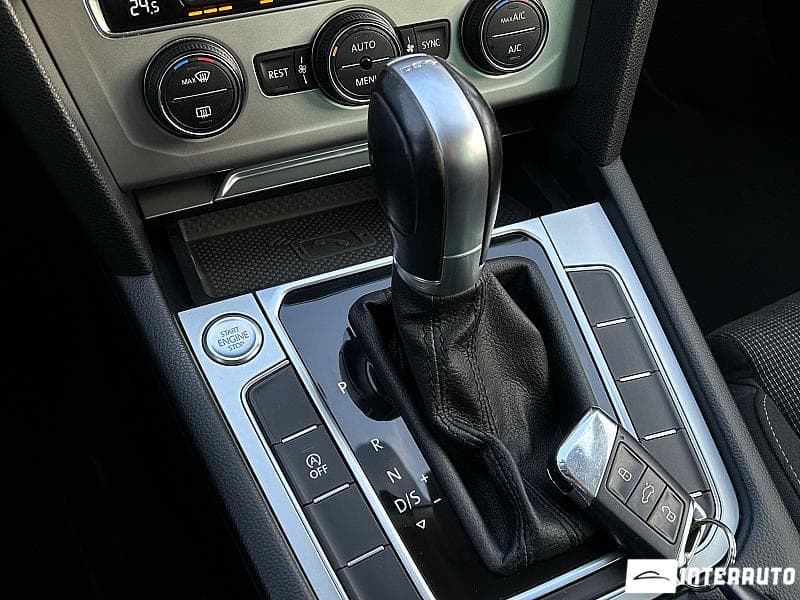 2016 Volkswagen Passat — Miniatură 14