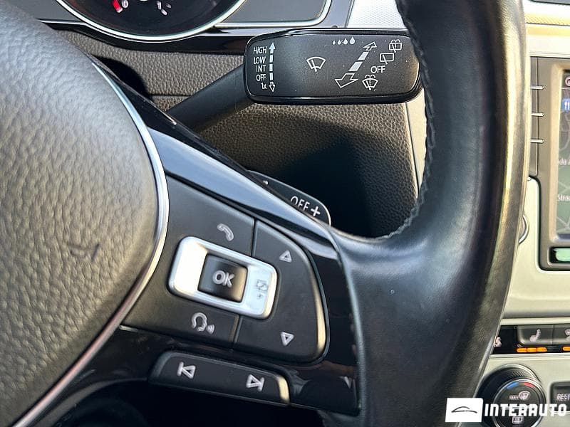 2016 Volkswagen Passat — Miniatură 10