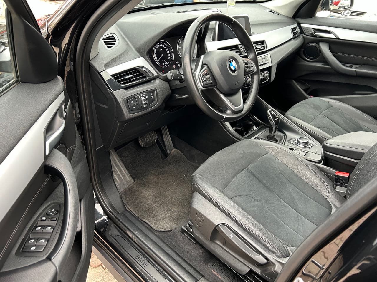 BMW X1 1.6D 2019 — Миниатюра 5