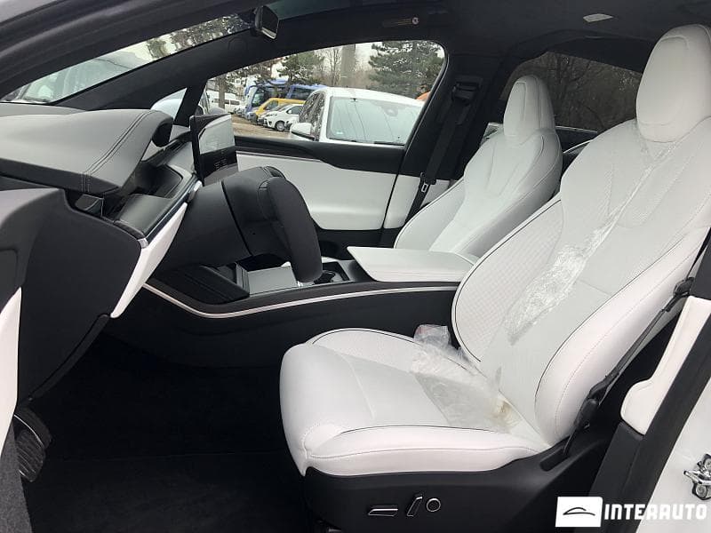 2023 Tesla Model X Plaid — Miniatură 5
