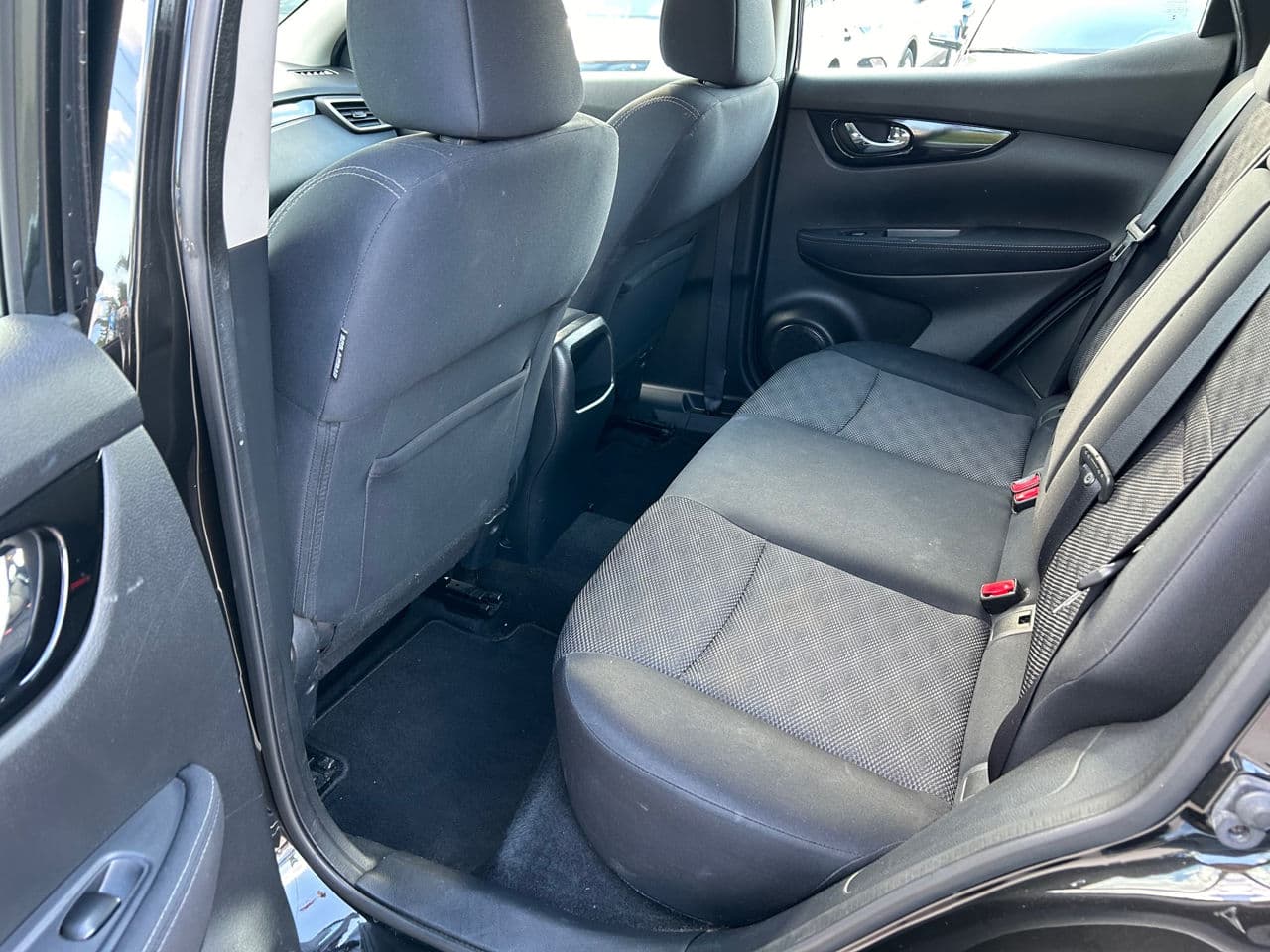 2015 Nissan Qashqai — Miniatură 16