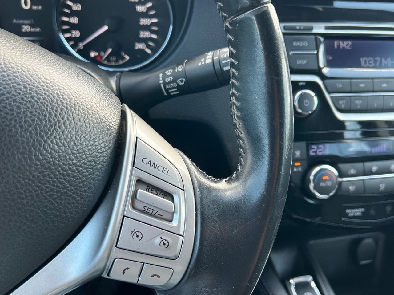 2015 Nissan Qashqai — Miniatură 10