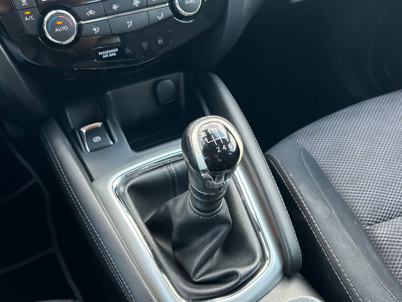 2015 Nissan Qashqai — Miniatură 13