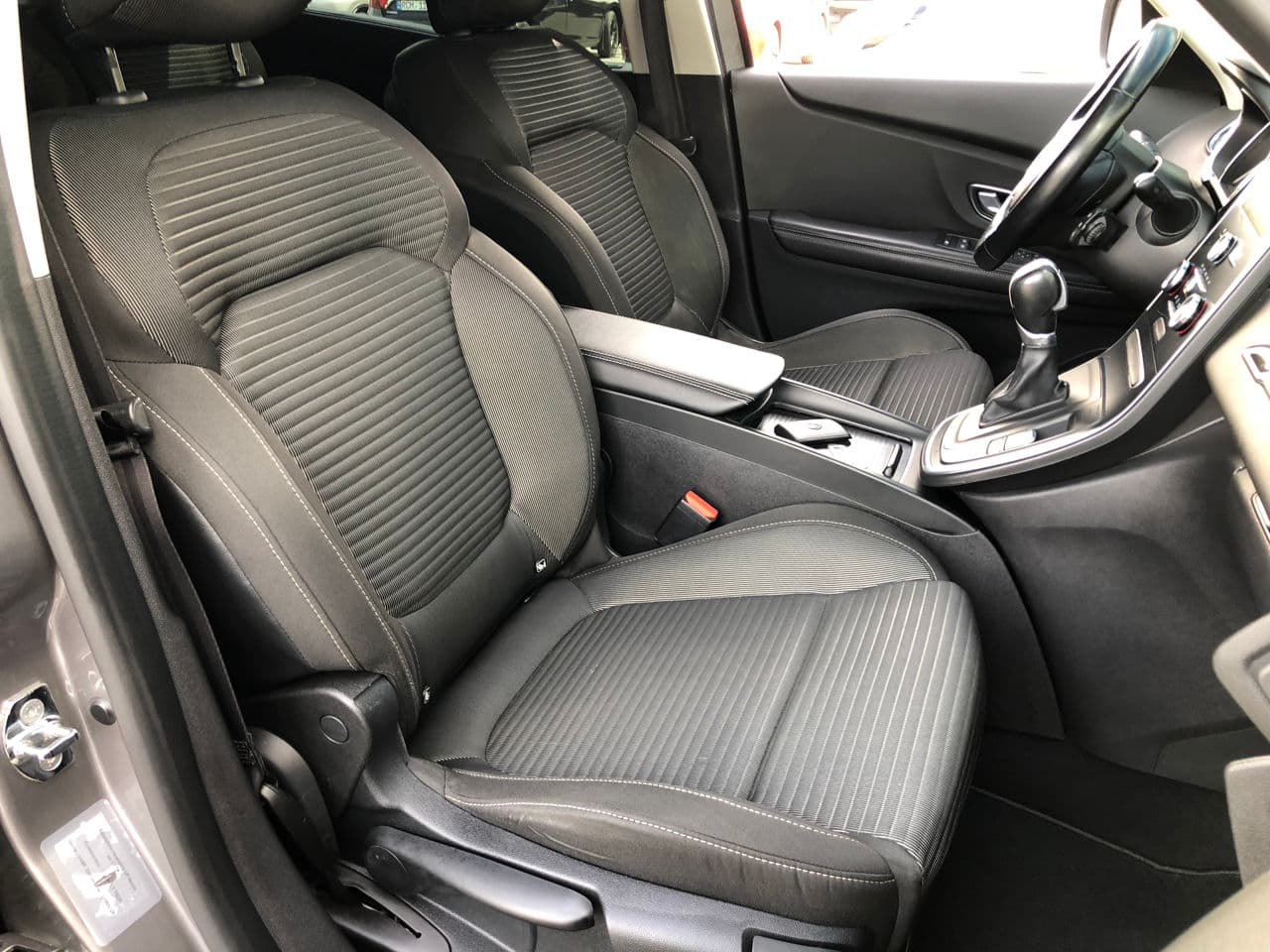 2017 Renault Scenic — Miniatură 7