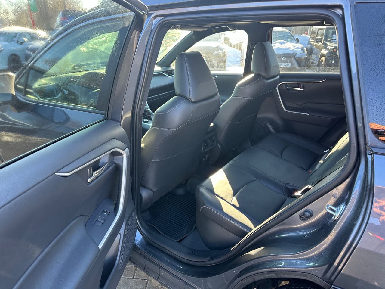 2022 Toyota Rav-4 — Miniatură 14