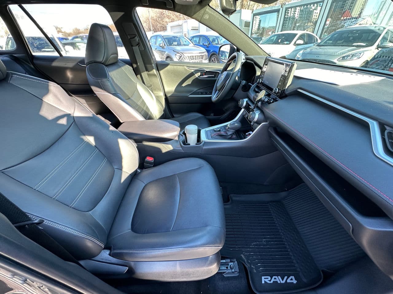 2022 Toyota Rav-4 — Miniatură 13