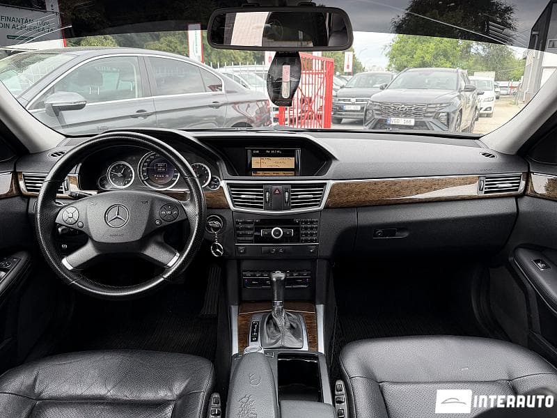 2012 Mercedes E 200 — Miniatură 10