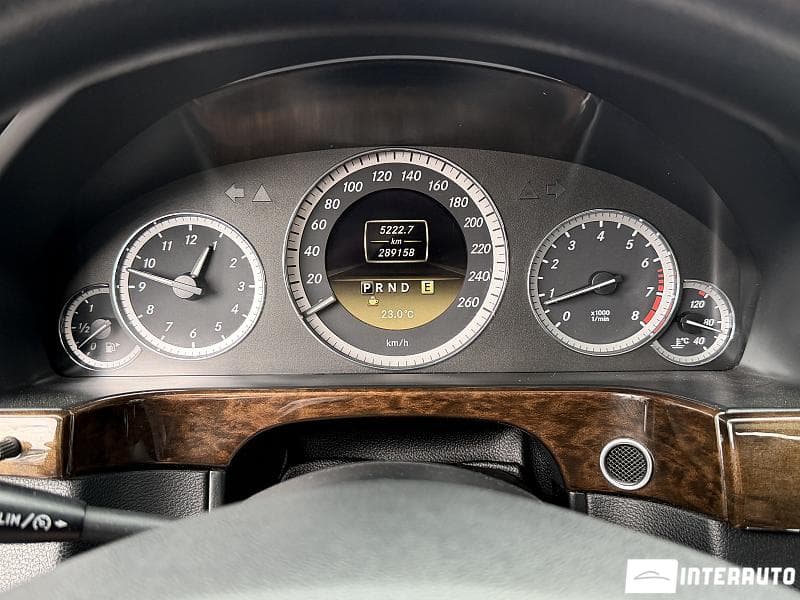 2012 Mercedes E 200 — Miniatură 11