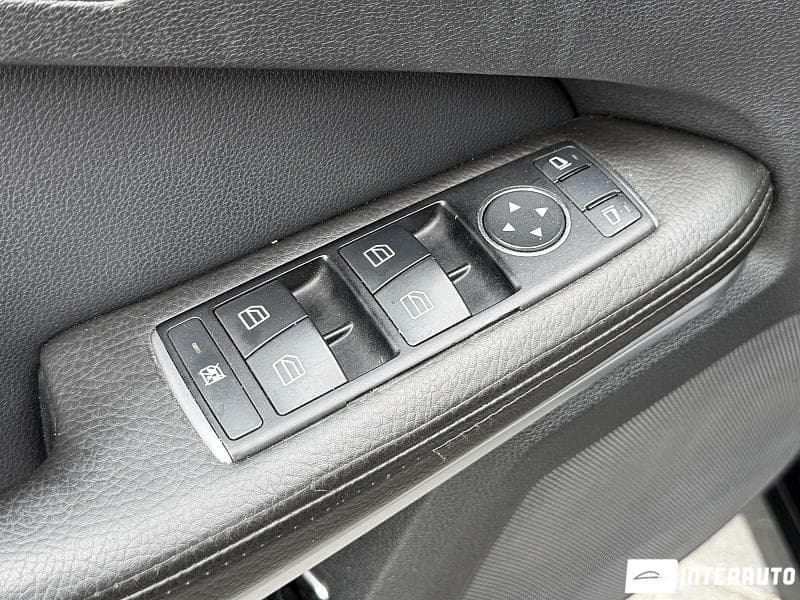 2012 Mercedes E 200 — Miniatură 16