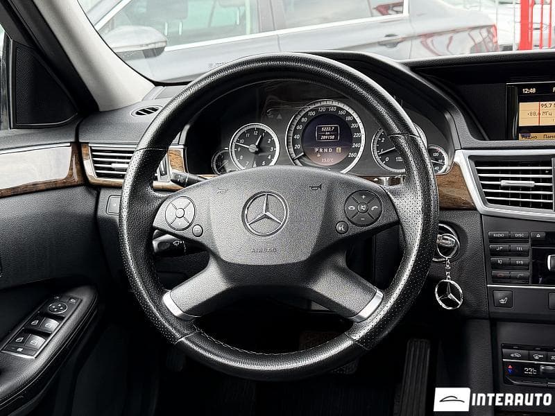 2012 Mercedes E 200 — Miniatură 12