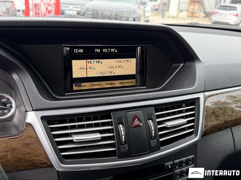 2012 Mercedes E 200 — Miniatură 13