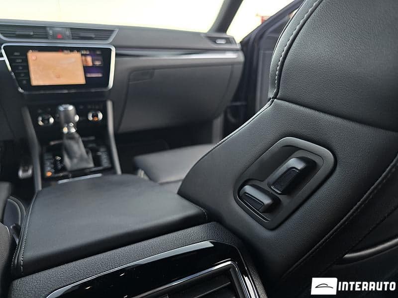 2019 Skoda Superb — Miniatură 21