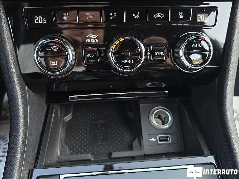 2019 Skoda Superb — Miniatură 16
