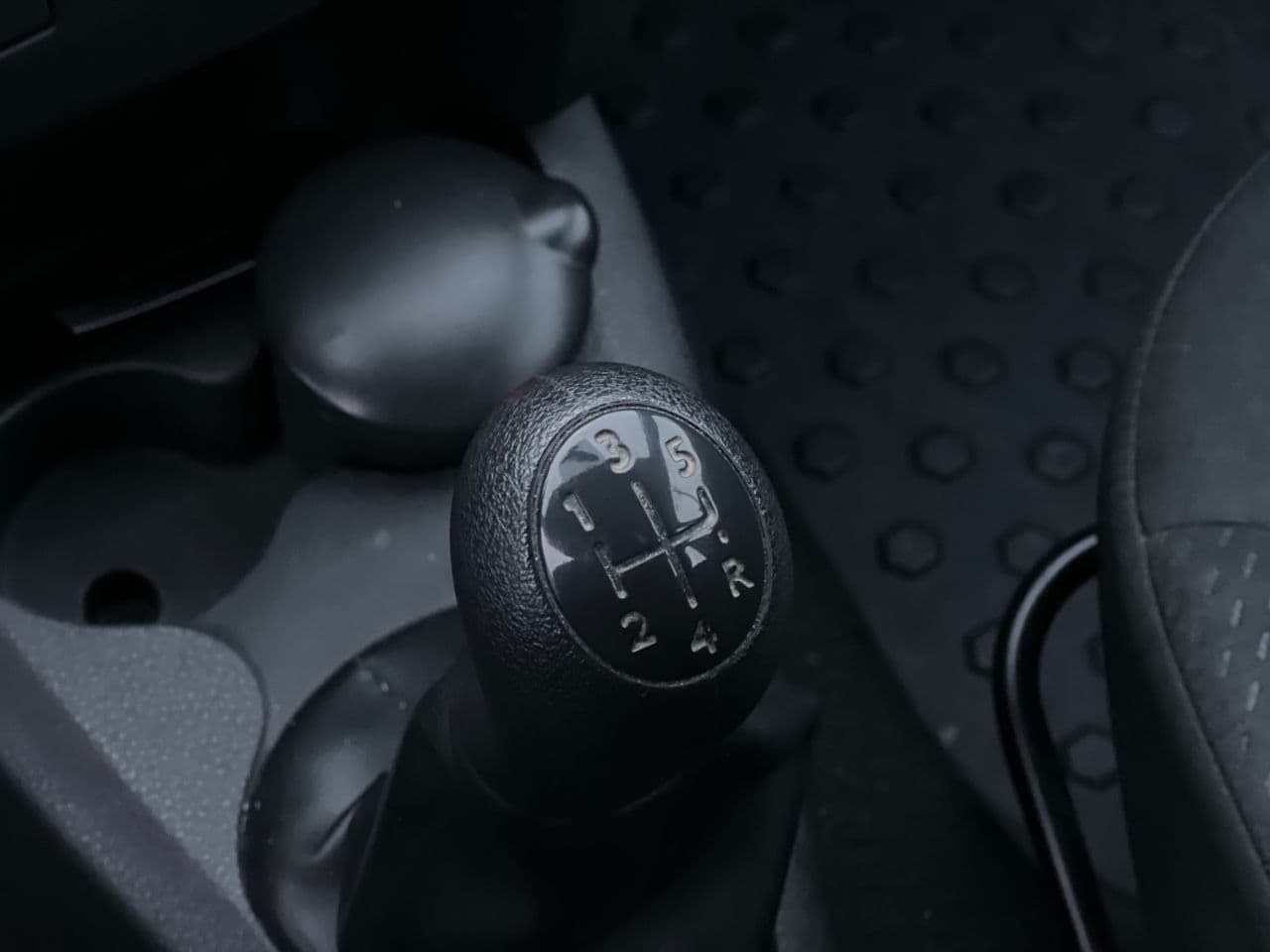 2018 Dacia Logan — Miniatură 9