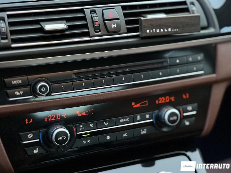 2015 BMW 520 — Miniatură 14