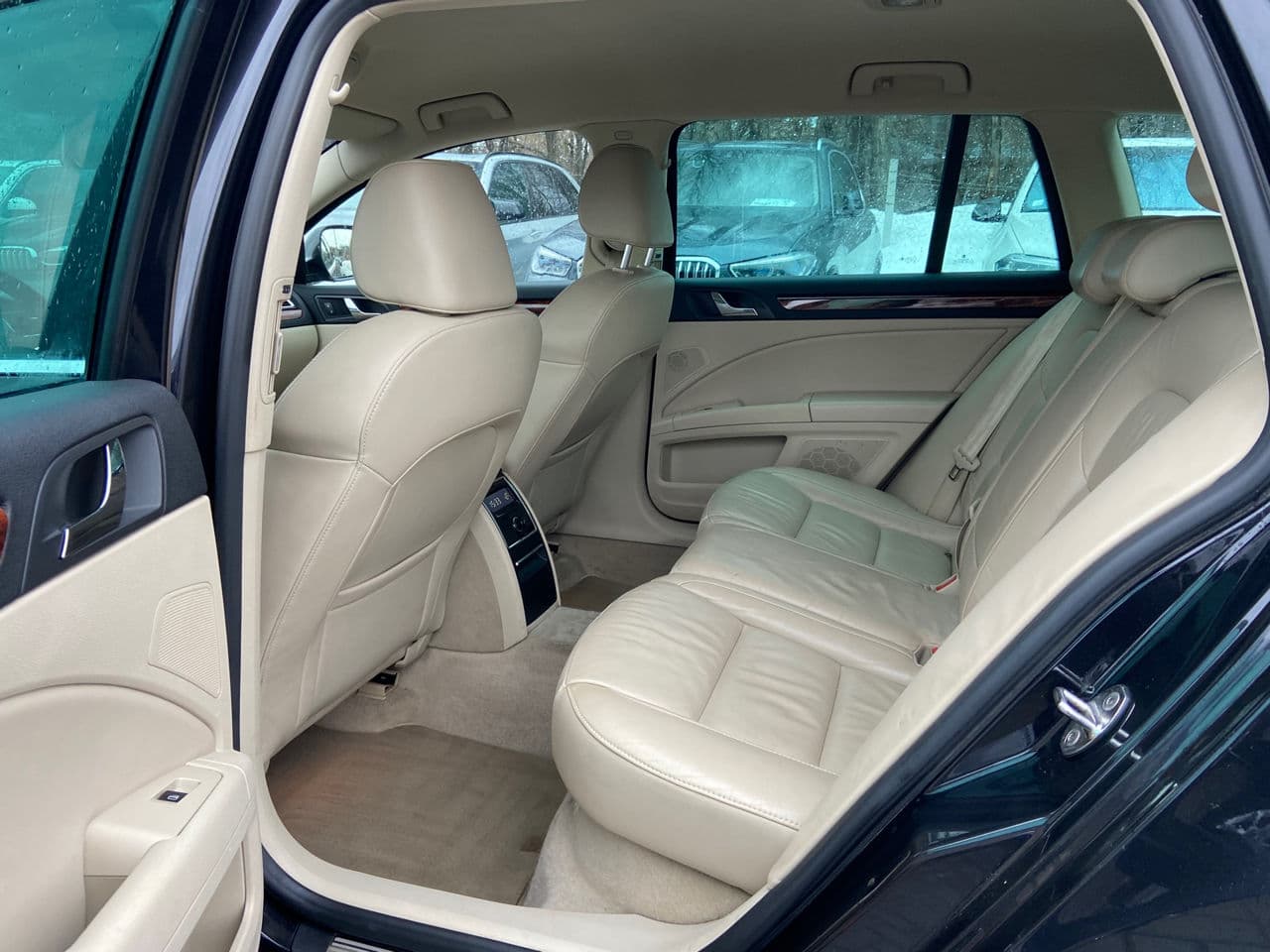2011 Skoda Superb — Miniatură 17