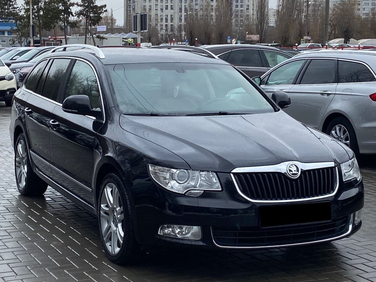 2011 Skoda Superb — Miniatură 3