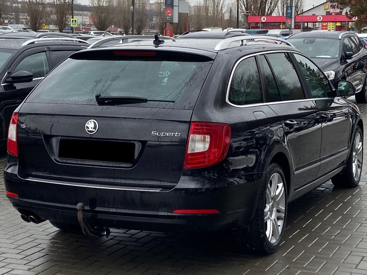 2011 Skoda Superb — Miniatură 4
