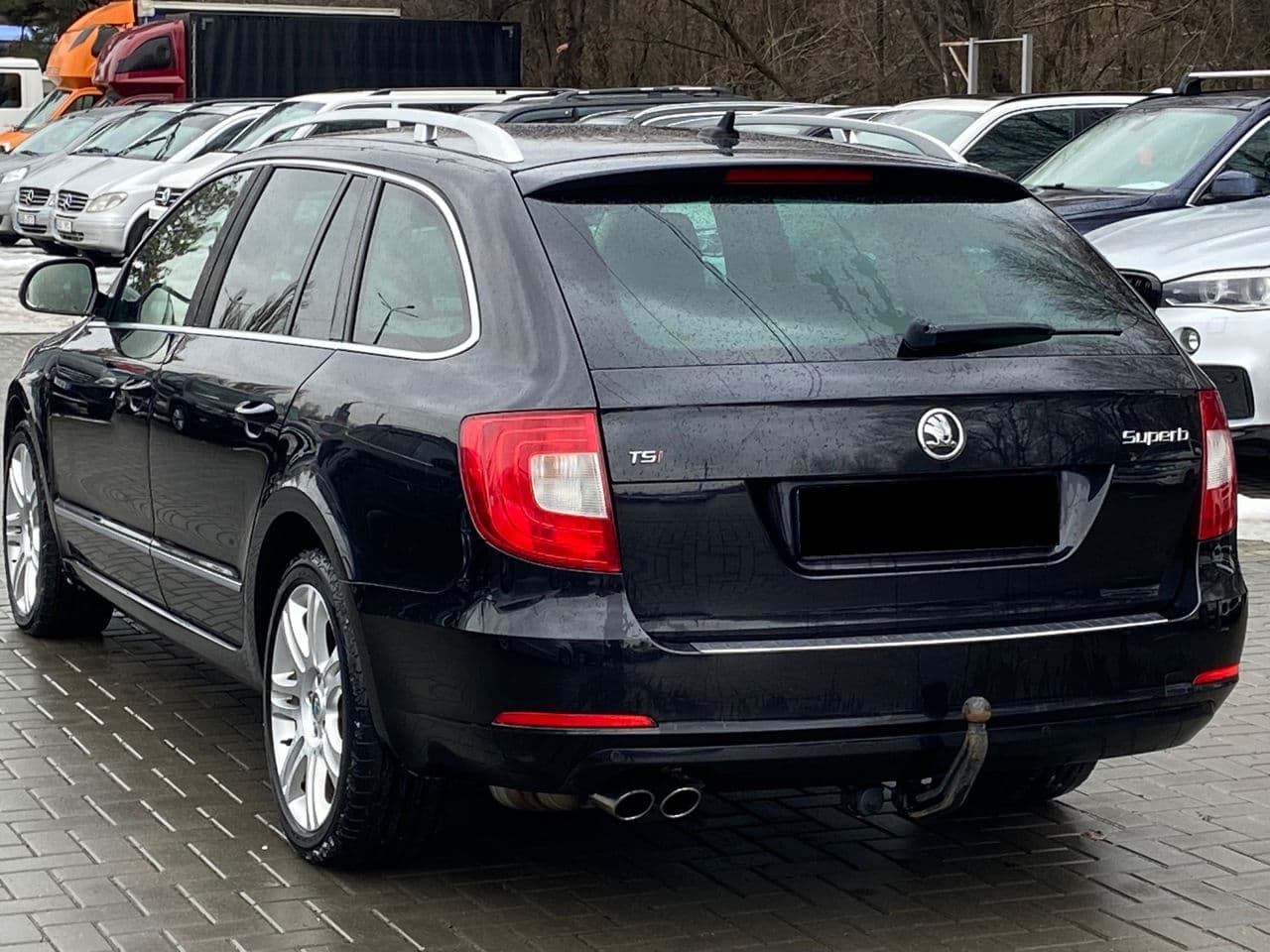 2011 Skoda Superb — Miniatură 2