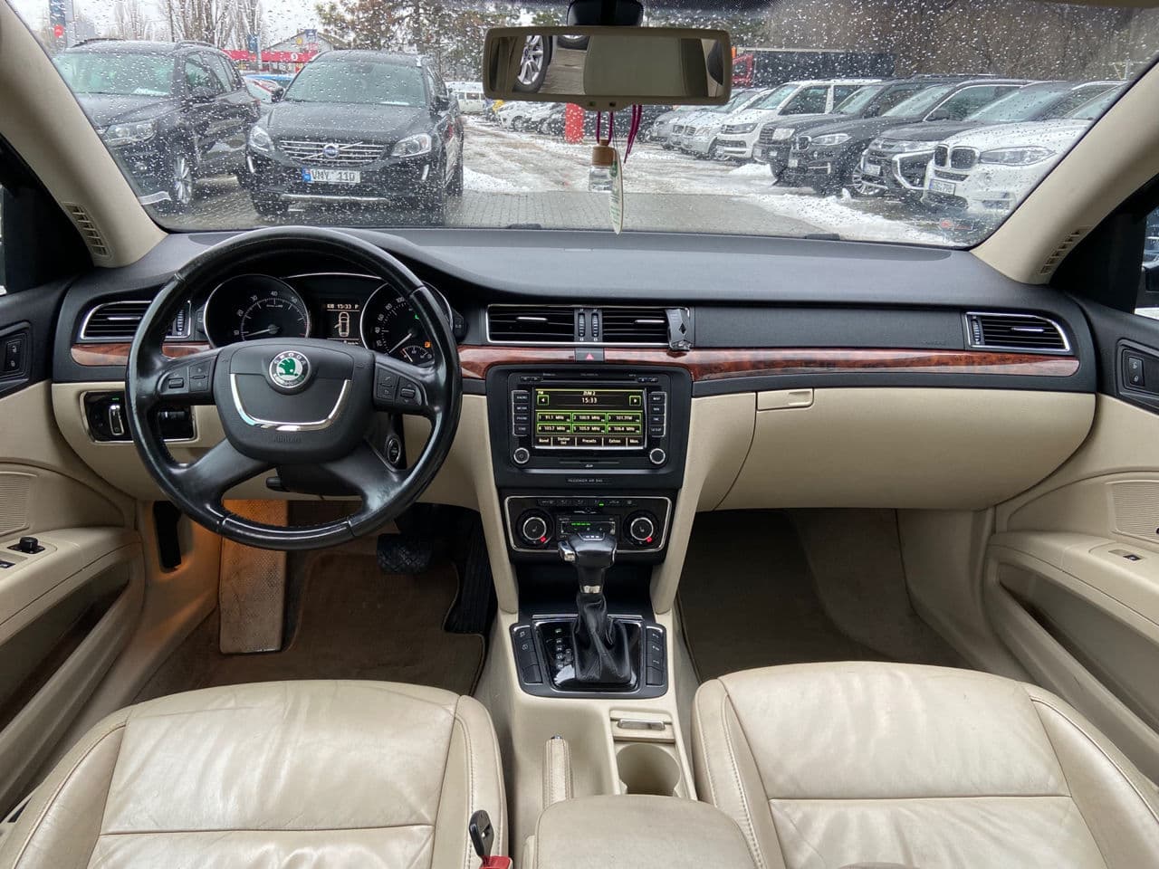 2011 Skoda Superb — Miniatură 16