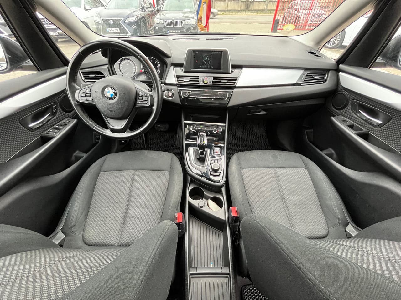 2018 BMW 216d — Miniatură 7