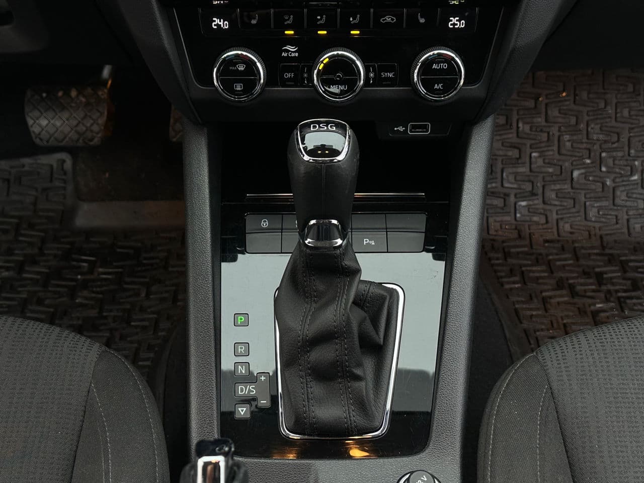 2018 Skoda Octavia — Miniatură 13