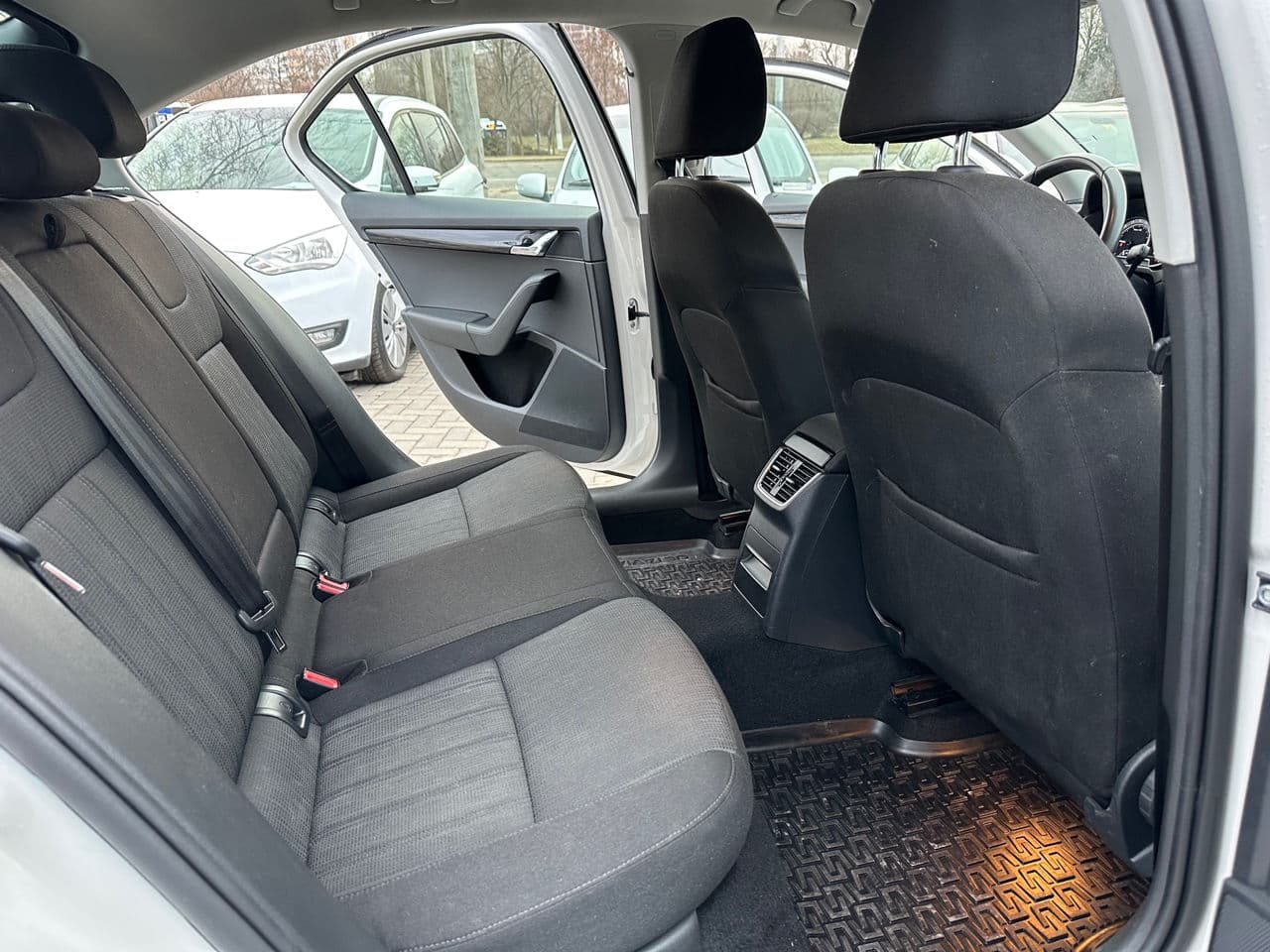 2018 Skoda Octavia — Miniatură 15
