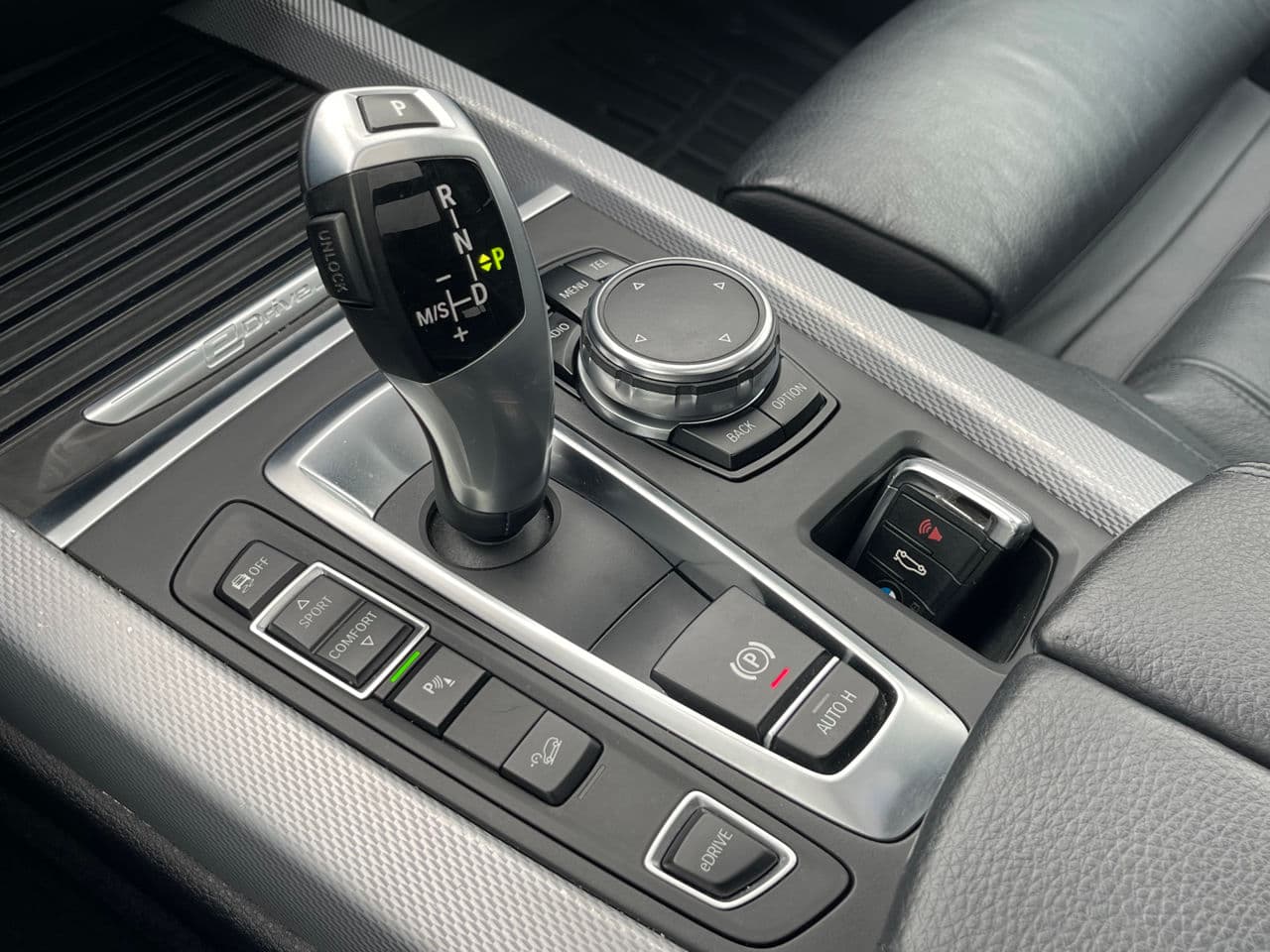 BMW X5 4.0e 2016 — Миниатюра 12