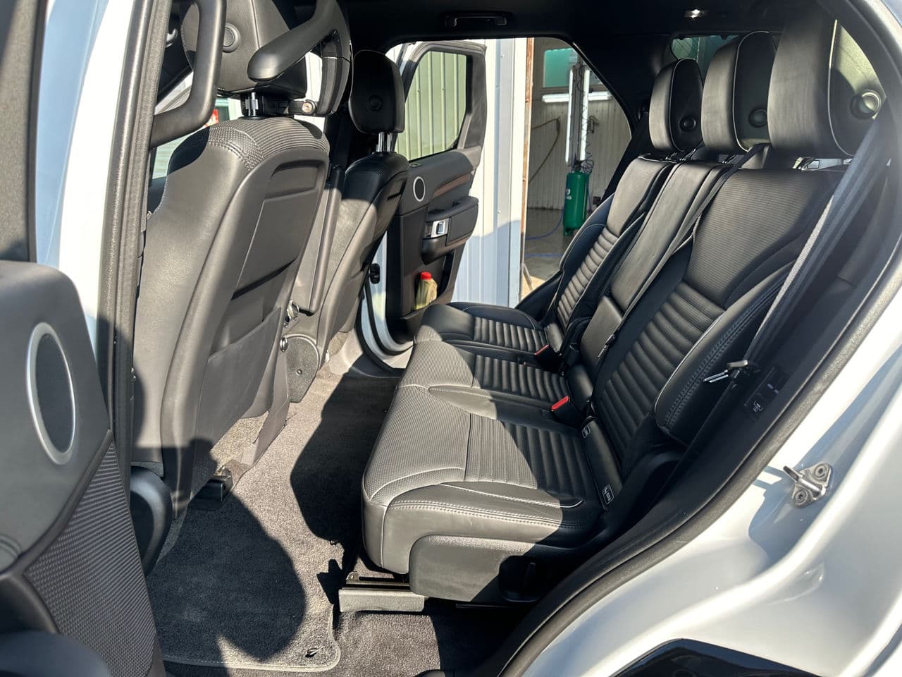 2017 Land Rover Discovery — Miniatură 19