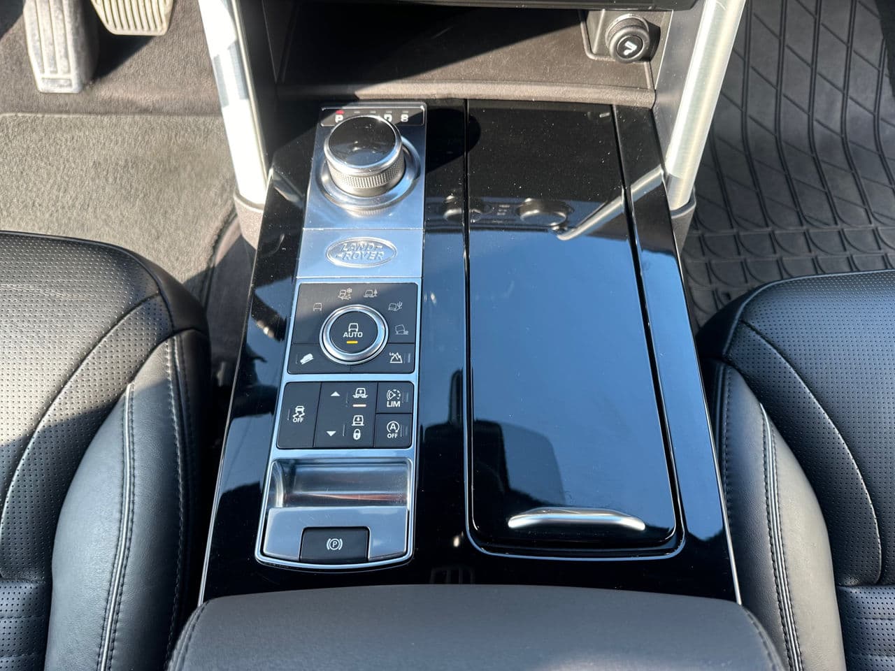 2017 Land Rover Discovery — Miniatură 12