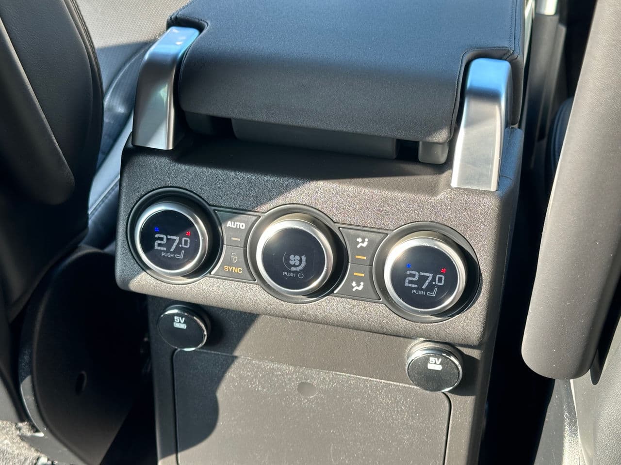 2017 Land Rover Discovery — Miniatură 14