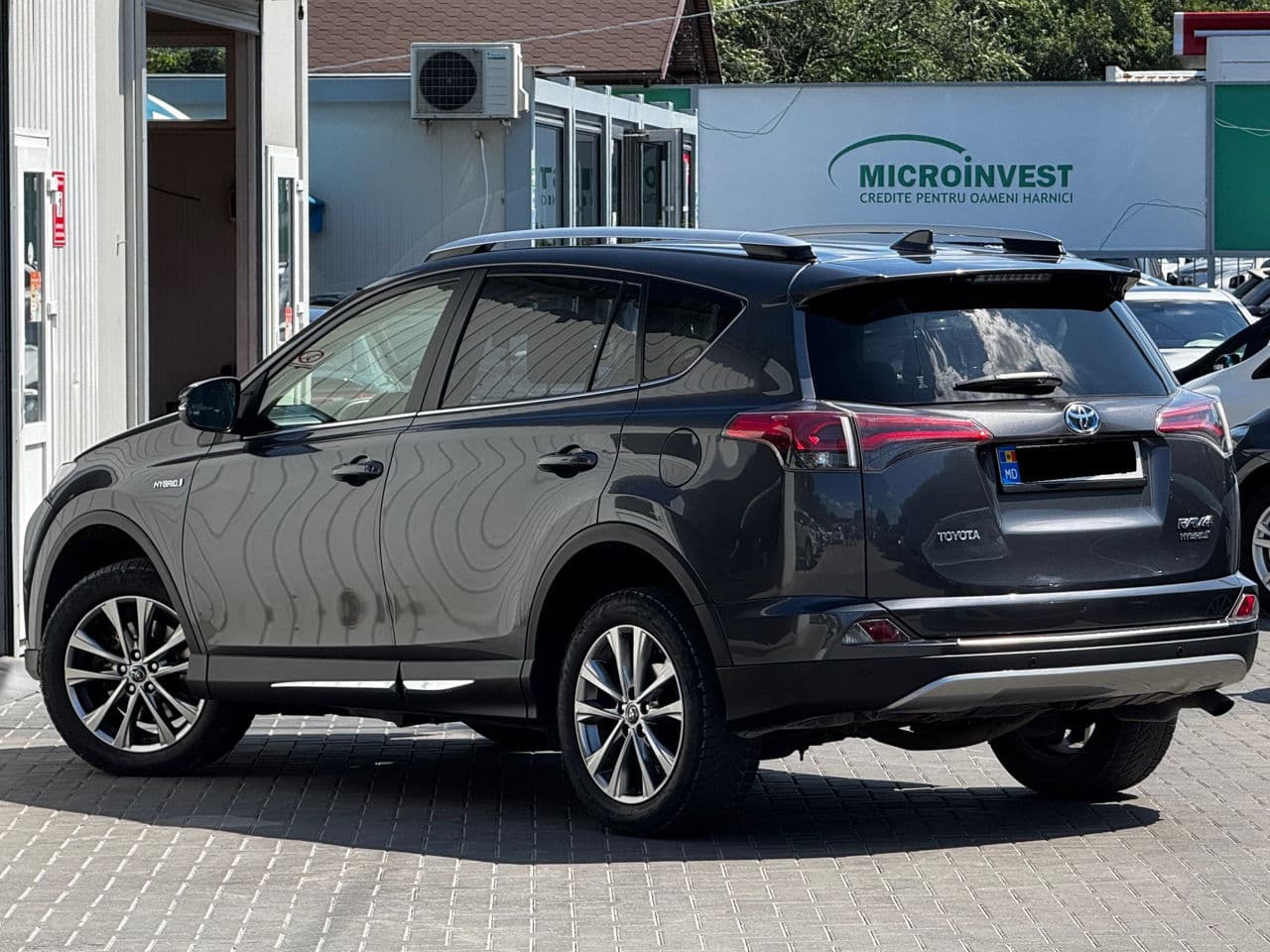 2018 Toyota Rav-4 — Miniatură 4