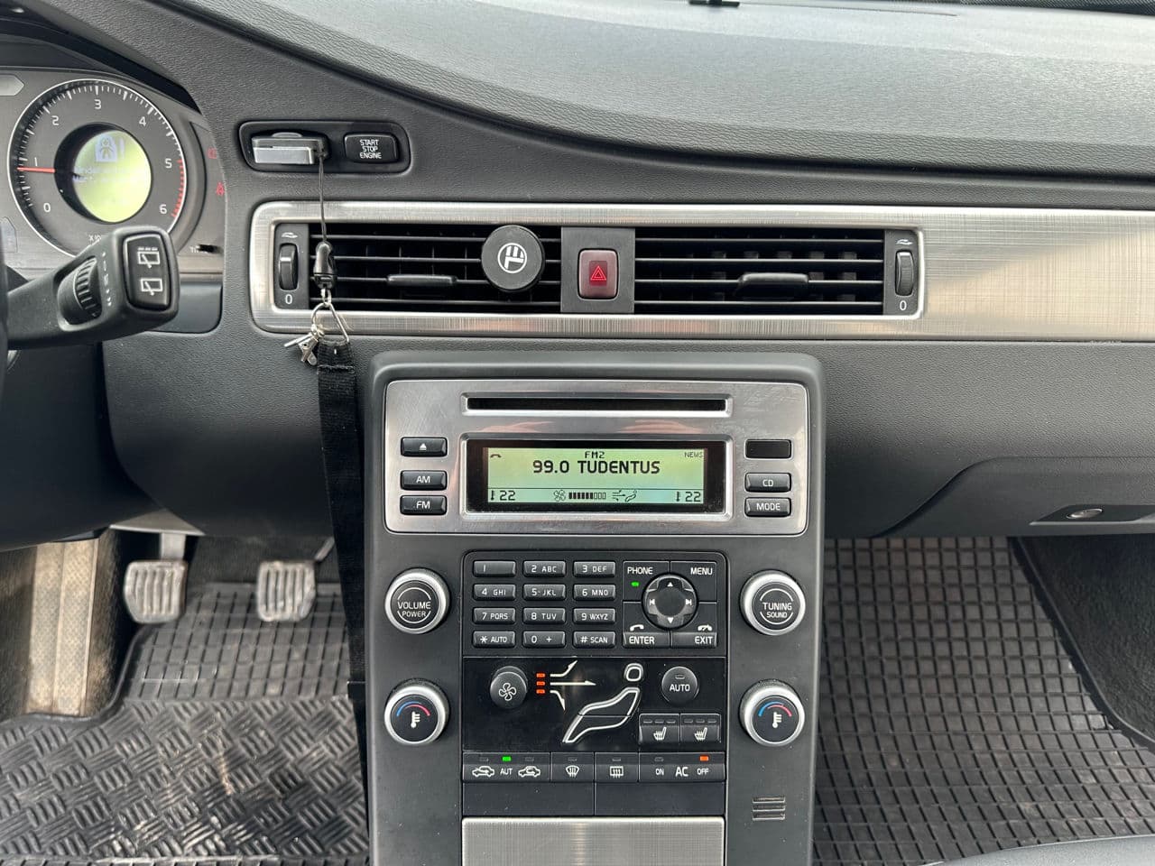 Volvo V 70 2008 — Миниатюра 10