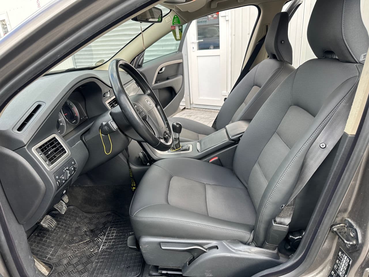 Volvo V 70 2008 — Миниатюра 6